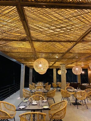 Restaurant - 88th ELLA (Ella)