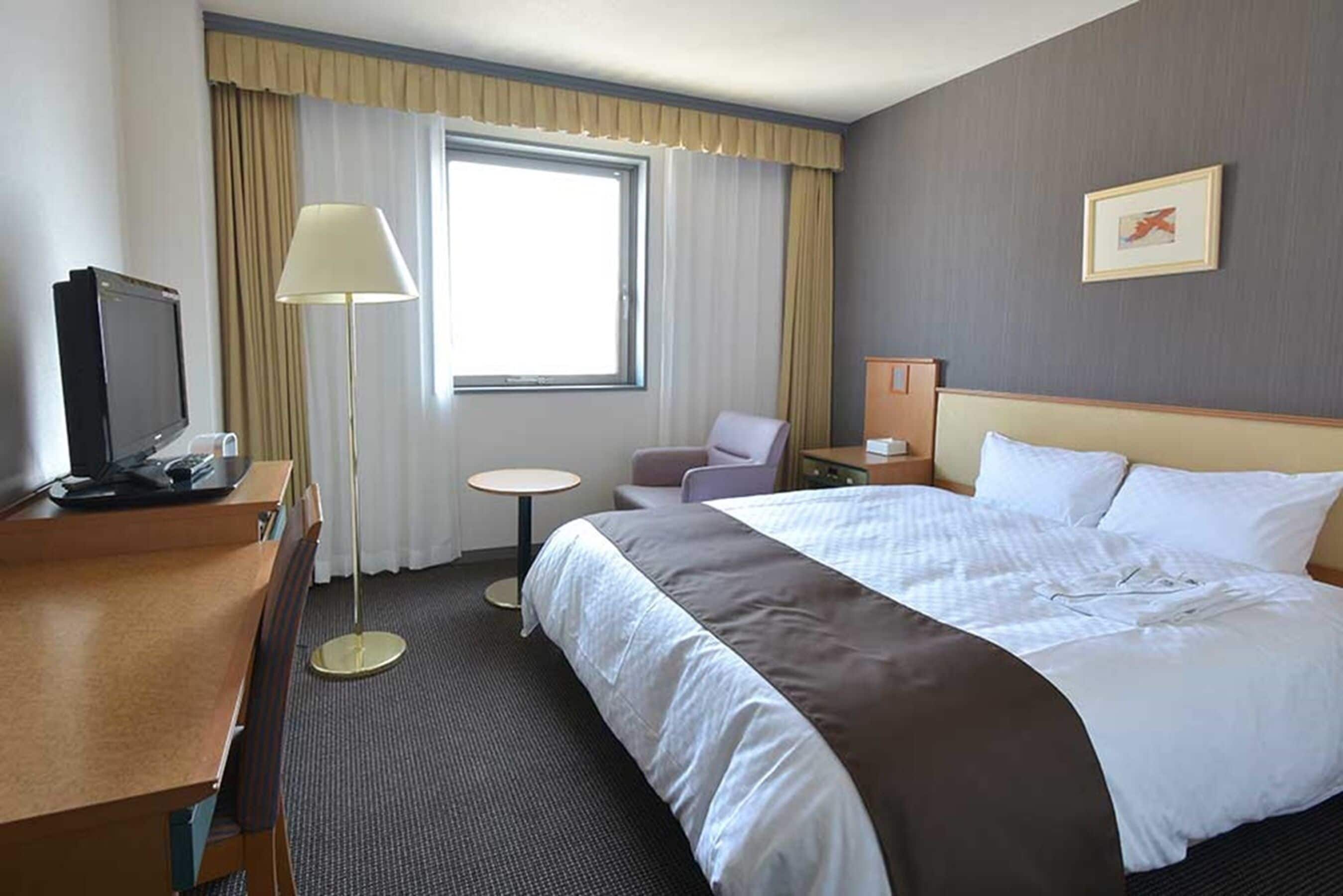 deluxe double room, 1 queen bed | desk, blackout curtains, free wifi, bed sheets