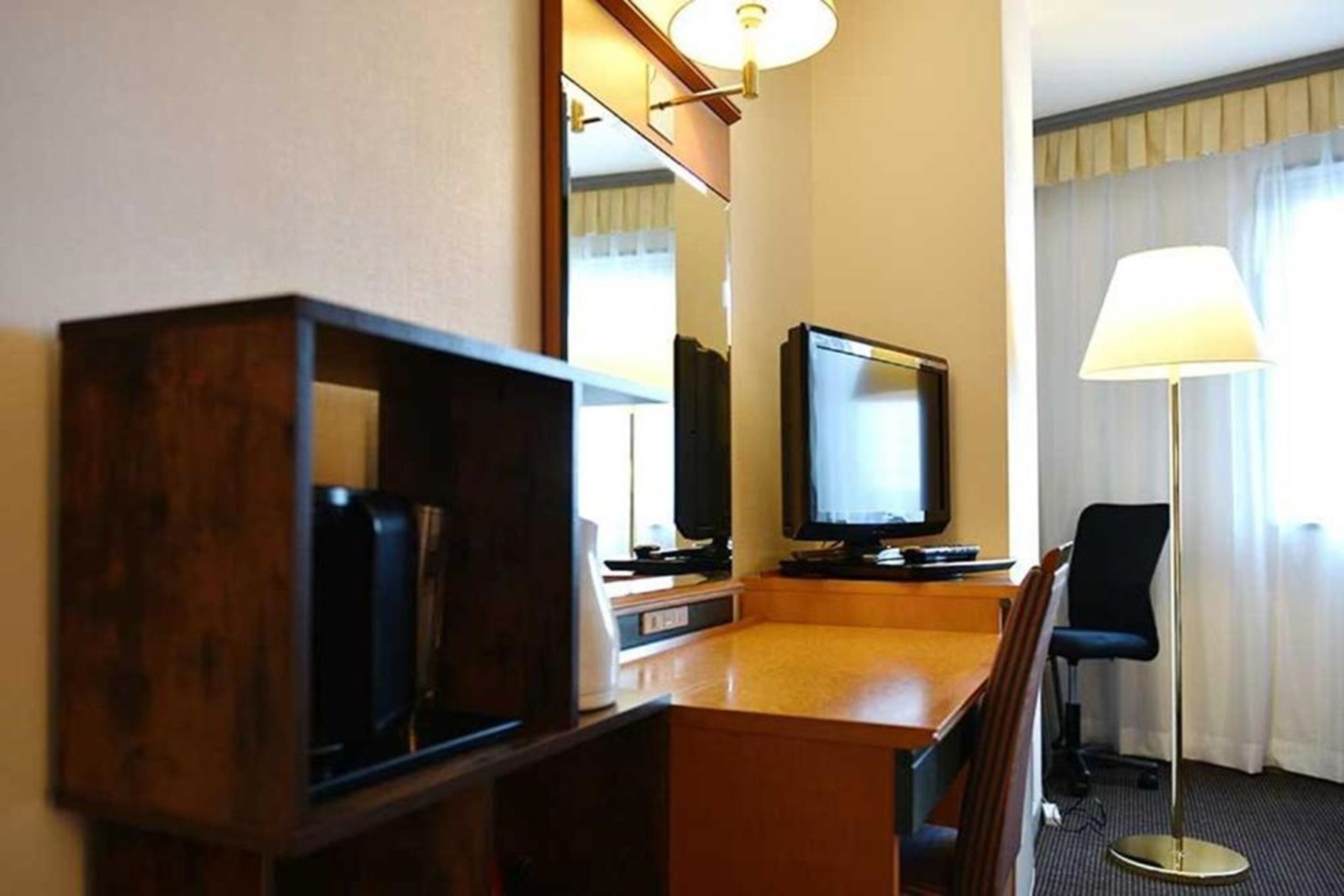 desk, blackout curtains, free wifi, bed sheets