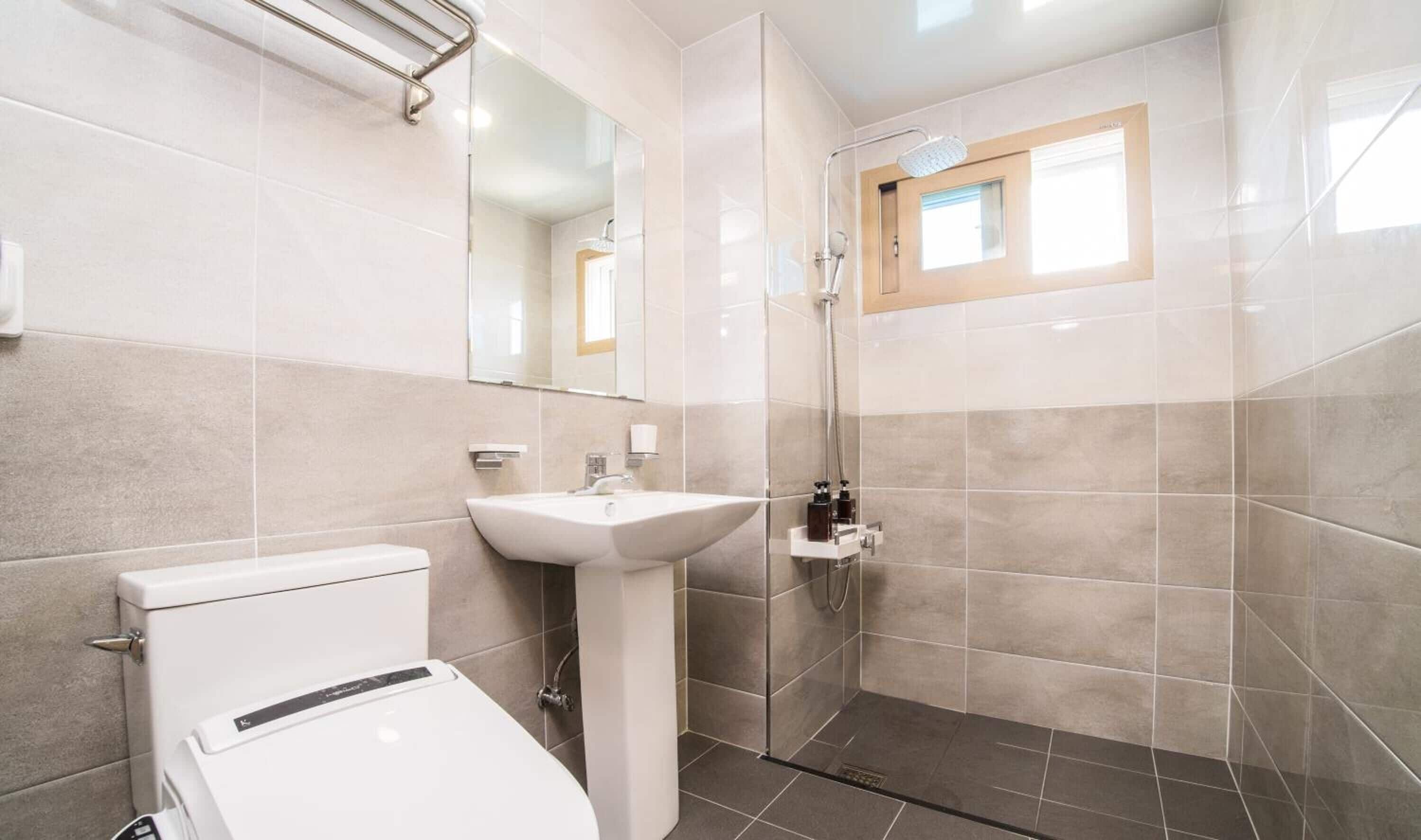 shower, free toiletries, hair dryer, slippers