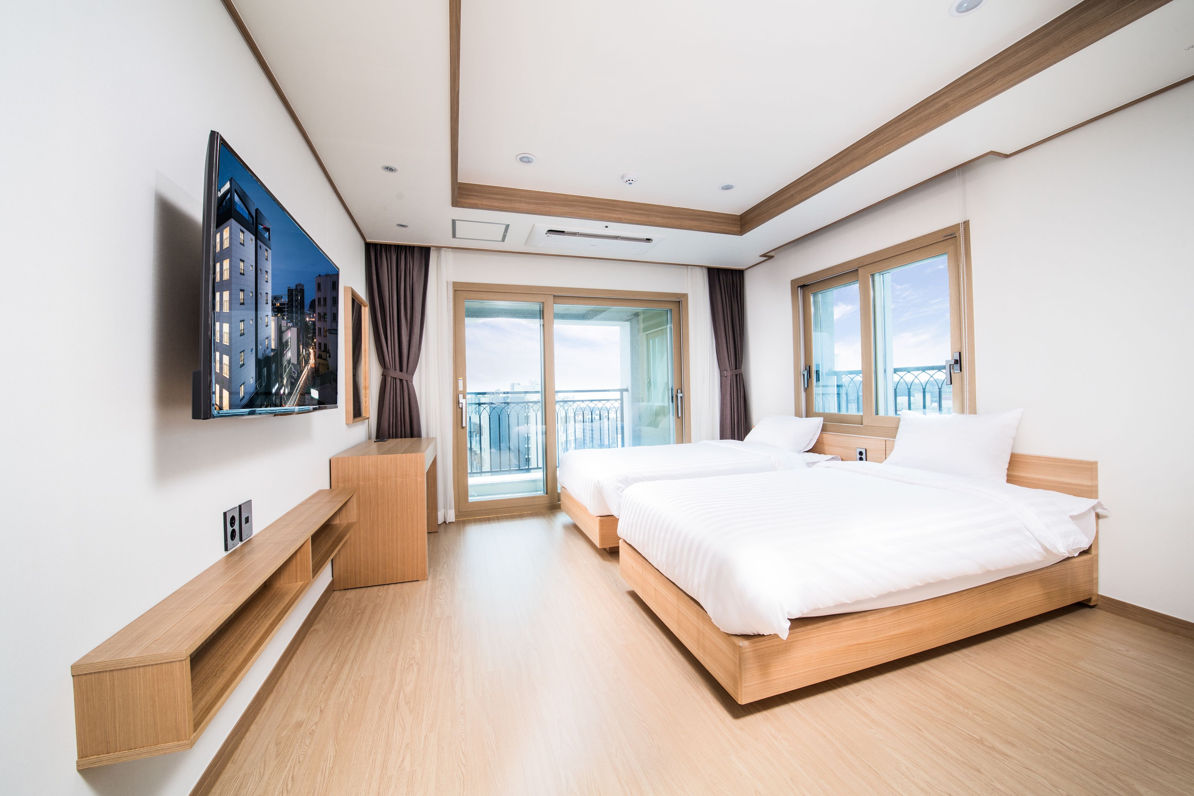 twin room | 1 bedroom, desk, soundproofing, free wifi