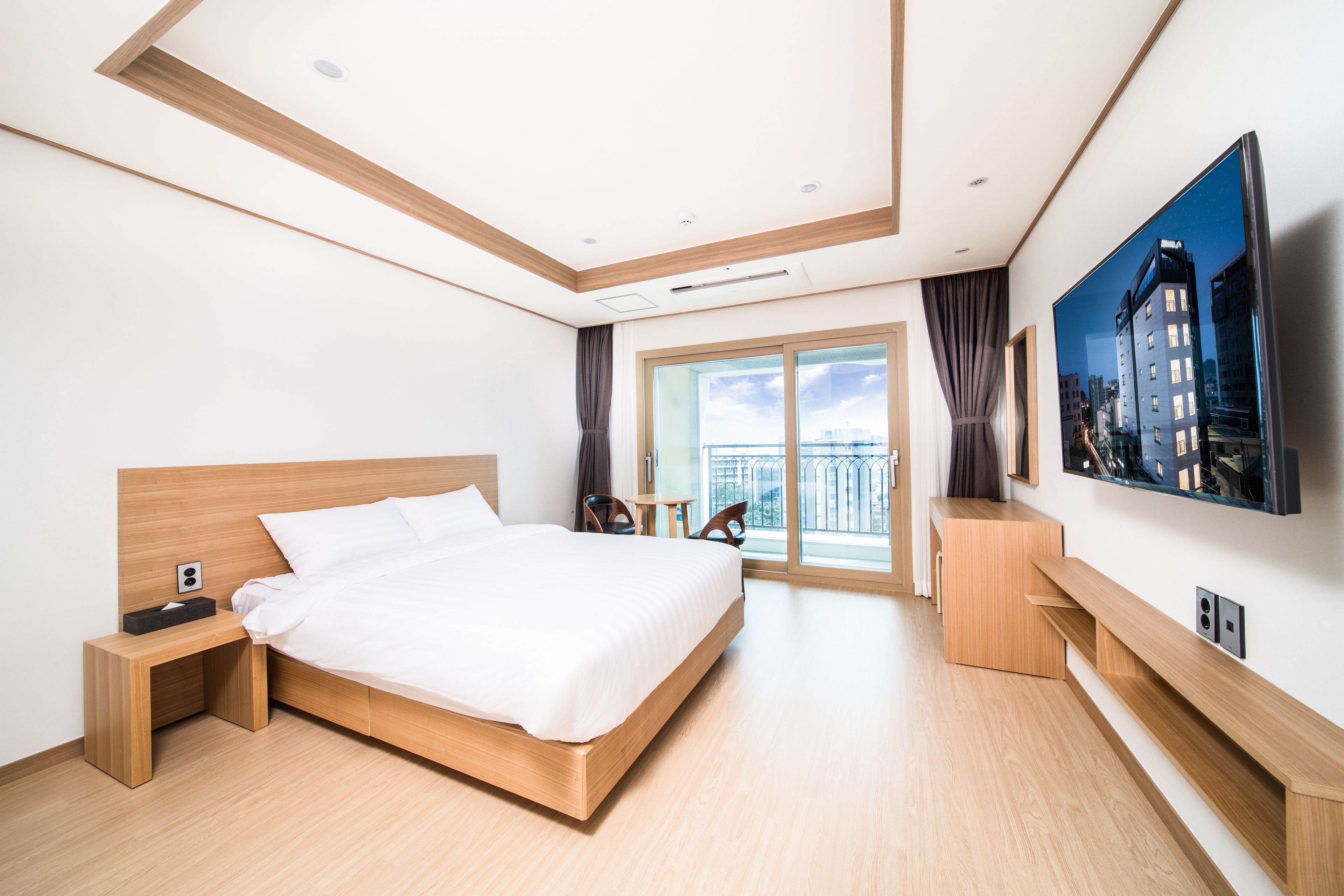 Double Room | Desk, soundproofing, free WiFi, bed sheets