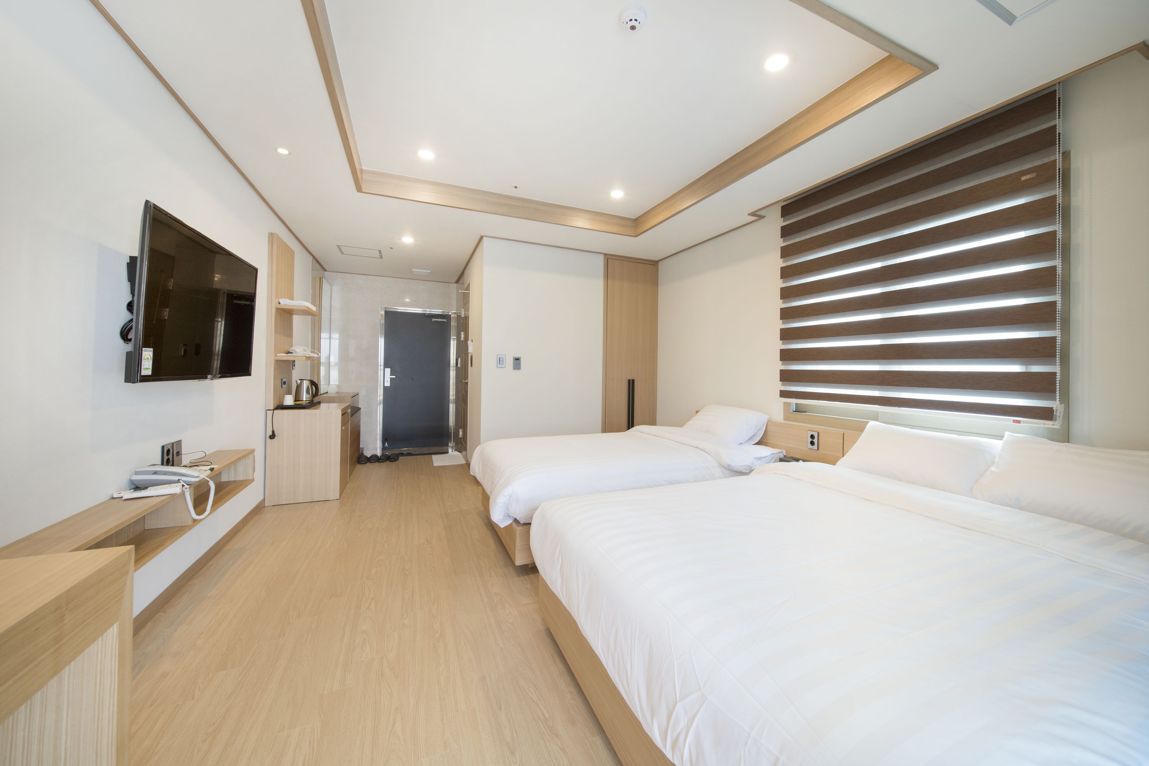 deluxe room | 1 bedroom, desk, soundproofing, free wifi