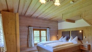 2 bedrooms, internet, bed sheets