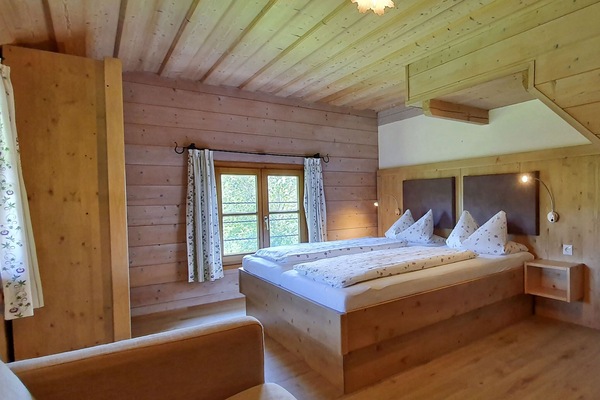 Ferienwohnung Katharina, 2 Schlafzimmer, 4 Betten und Kinderbetten, 44 qm