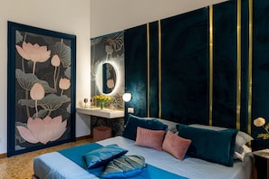 Superior Double Room, 1 Double Bed | Premium bedding, down comforters, minibar, in-room safe - La Lepre Felice (Naples)