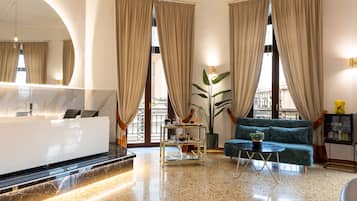 Luxury Suite, Balcony