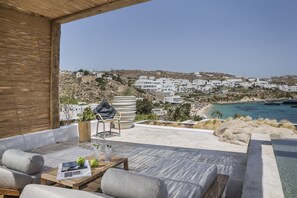Master Suite with Private Pool | Premium bedding, minibar, in-room safe, laptop workspace - Kensho Psarou (Mykonos)