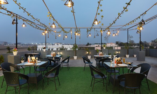 Rooftop terrace - Treebo Dream Palace Near Jaipur International Airport (Jaipur)