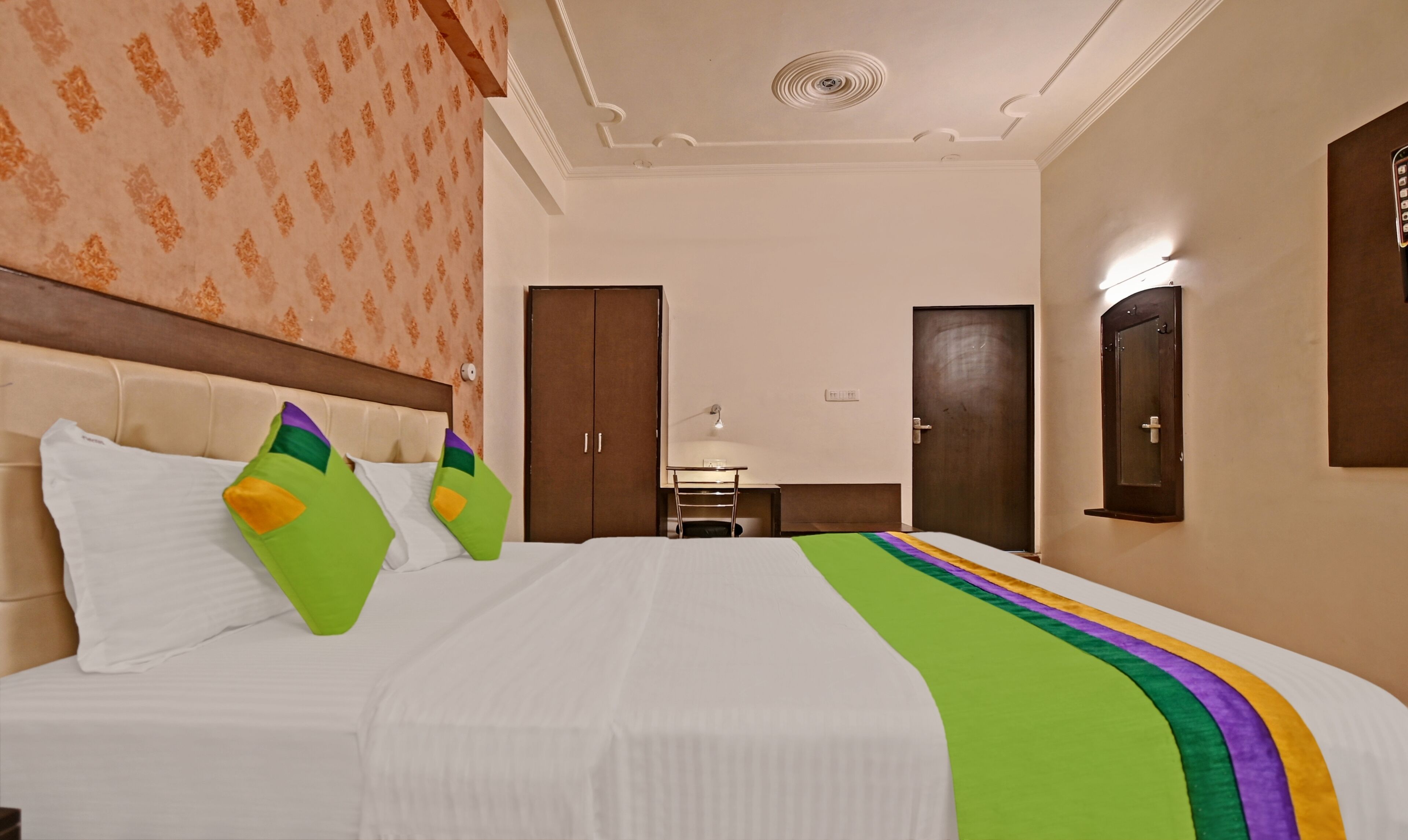 deluxe room | soundproofing, rollaway beds, free wifi