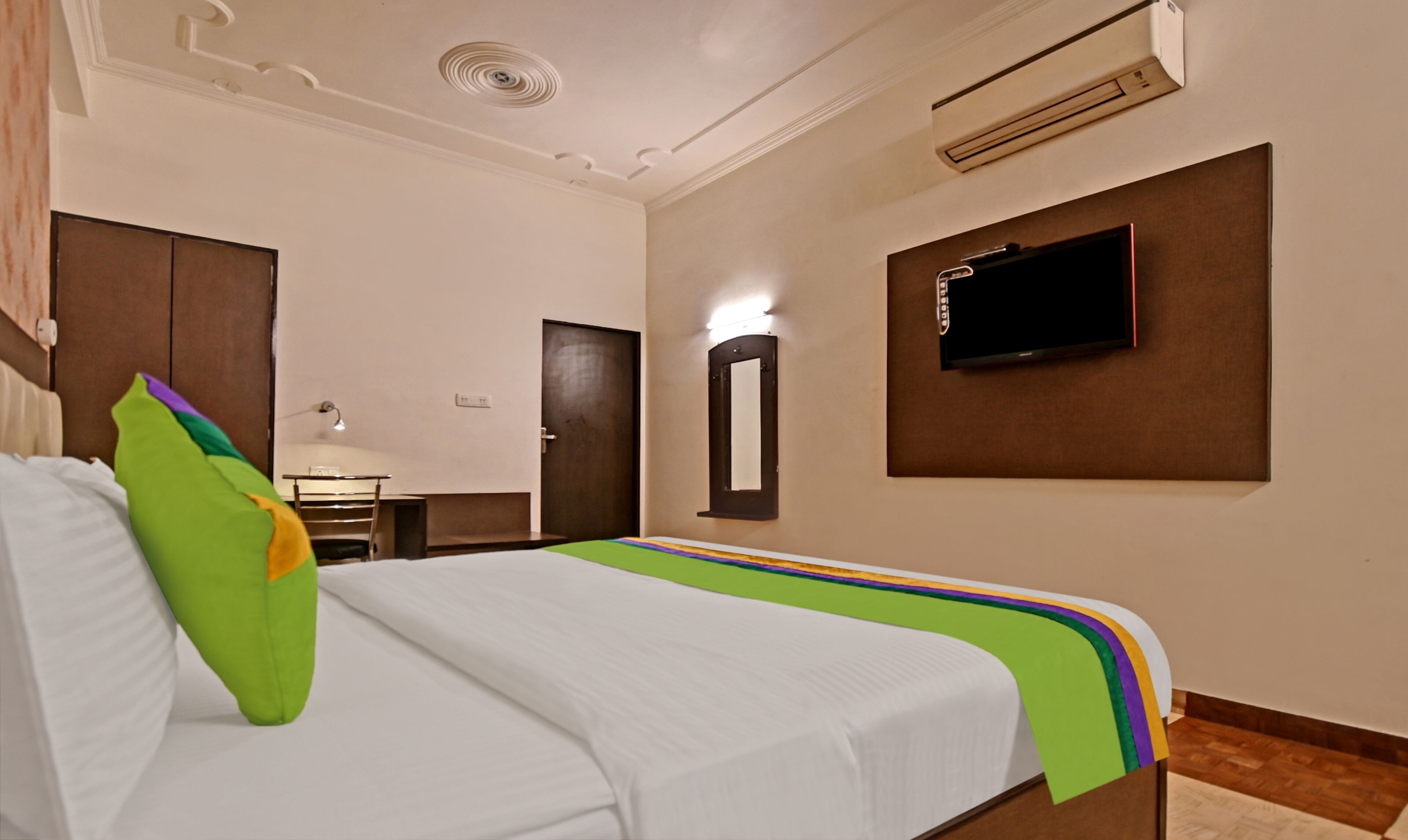 deluxe room | soundproofing, rollaway beds, free wifi