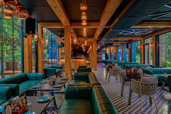 Bar (en la propiedad)