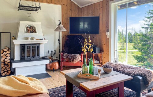 4 bedroom gorgeous home in Sjusjøen