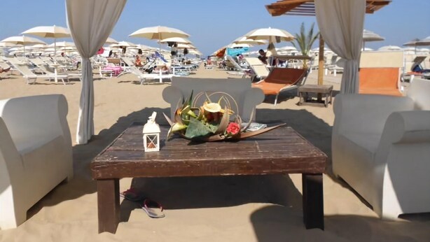 Beach nearby - Hotel Bridge (Rimini)