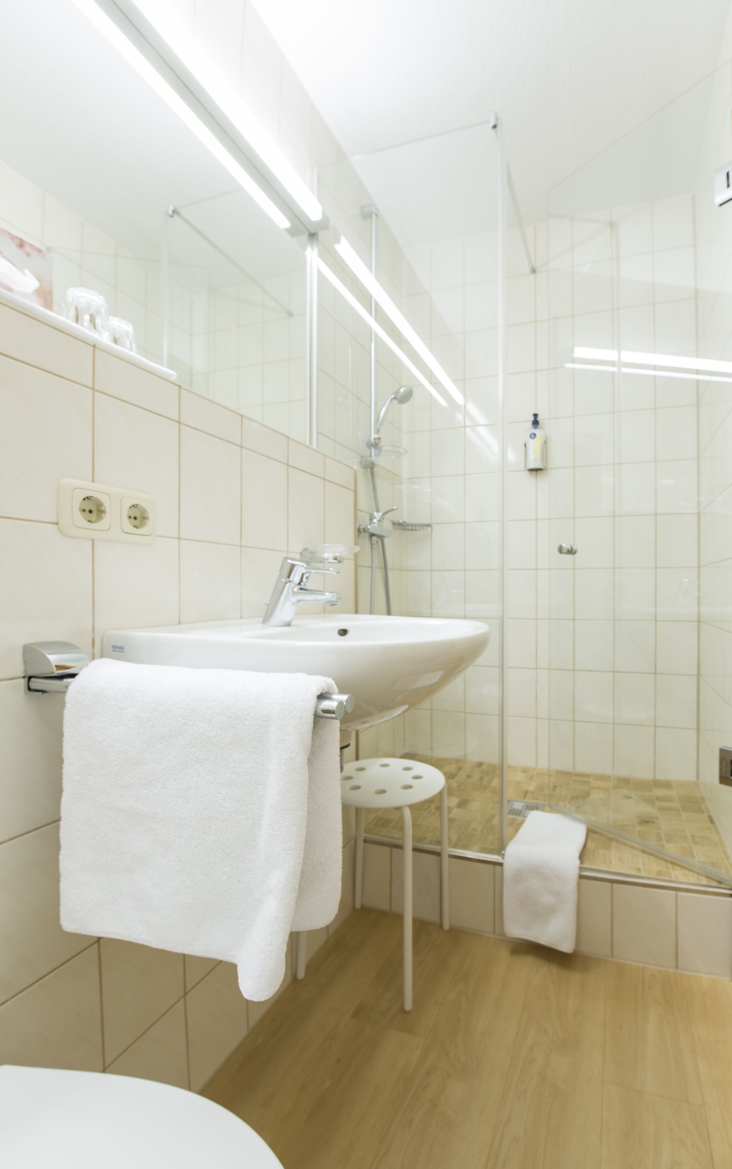 studio | bathroom | shower, free toiletries, hair dryer, towels