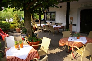 Garden - Hotel Jägerhof Garni (Bernau am Chiemsee)
