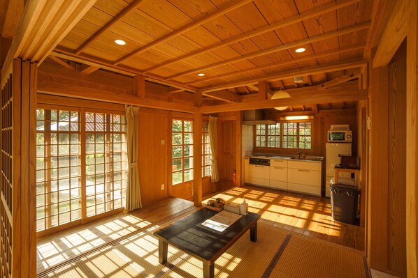 Private Vacation Home, MACHAGAMAYA | Free WiFi, bed sheets