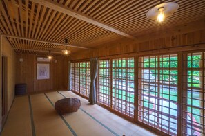 Private Vacation Home, MAIBARAYA | Free WiFi, bed sheets