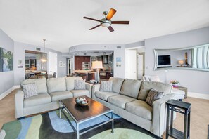 TV - Bella Luna 804 by Liquid Life (Orange Beach)