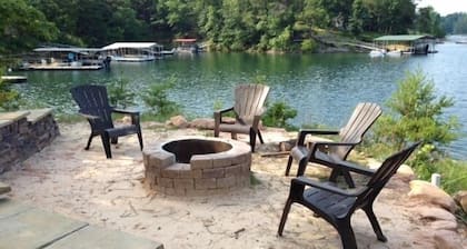Family Paradise - Smith Lake Home
