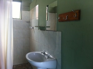 Standard-Doppelzimmer | Badezimmer