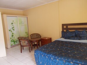 Economy-Doppelzimmer, Gemeinschaftsbad
