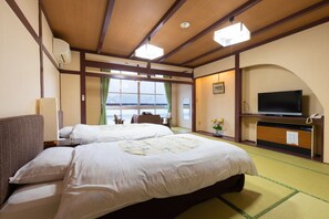 传统双床房, 吸烟房 (Japanese Western Style) | 客房内保险箱、办公桌、免费 WiFi、床单