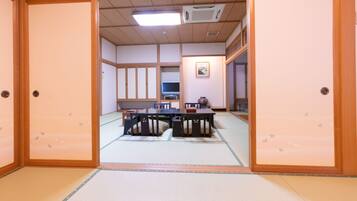 In-room safe, desk, free WiFi, bed sheets
