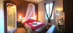 Doppelzimmer (Passion) | Verdunkelungsvorhänge, schallisolierte Zimmer, Bügeleisen/Bügelbrett