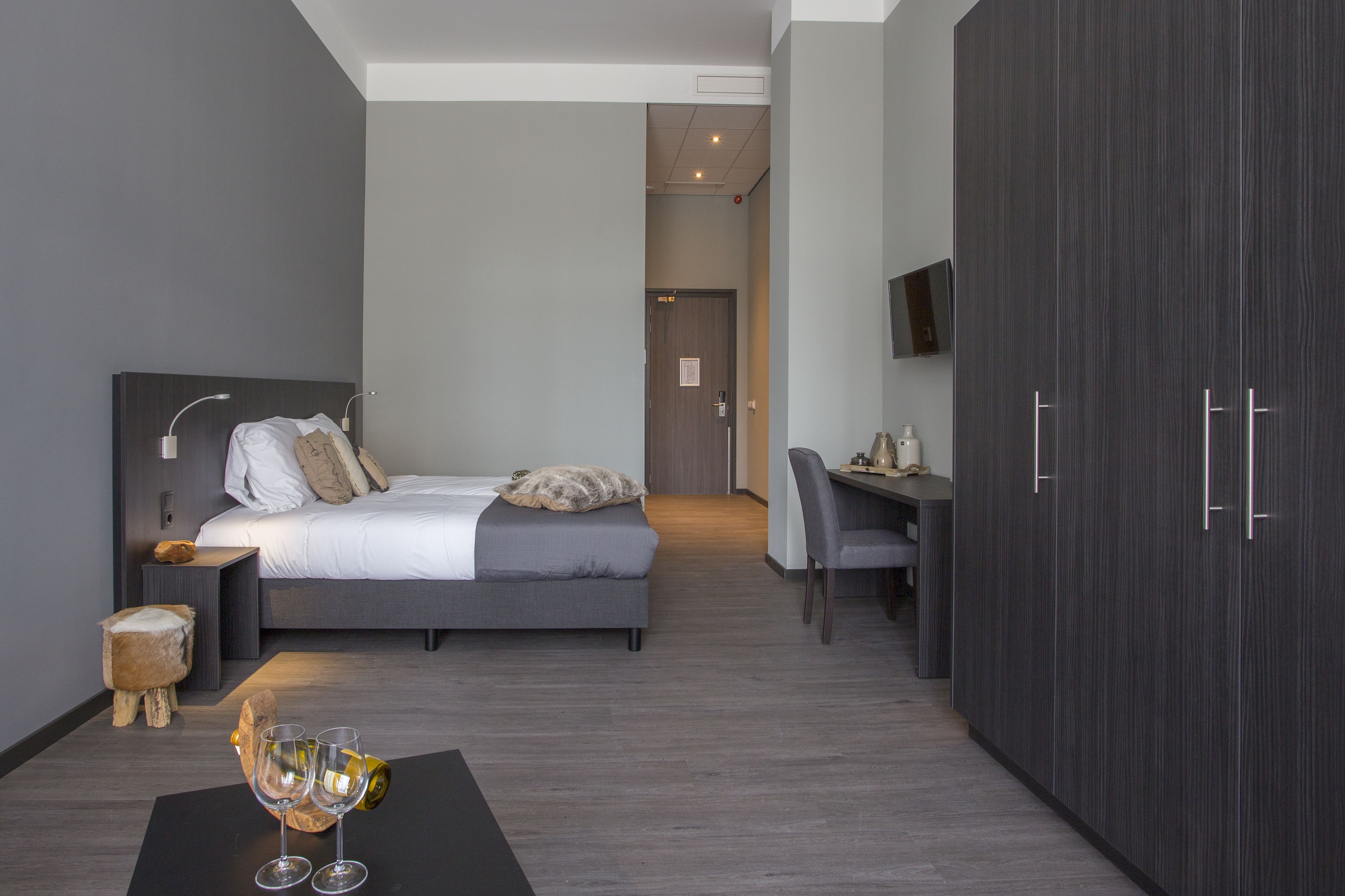 superior room | 1 bedroom, premium bedding, minibar, in-room safe