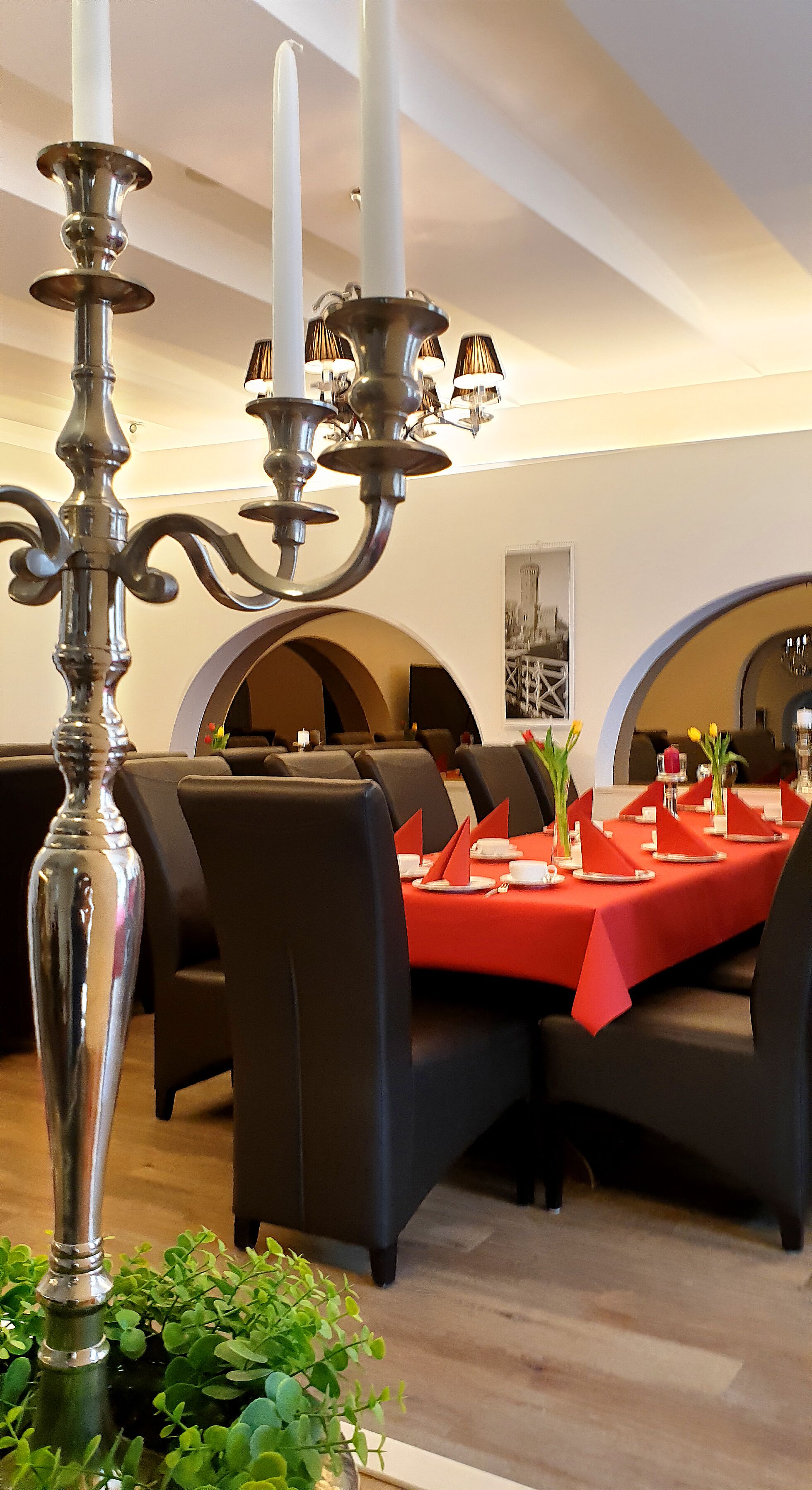 Café da manhã com buffet todos os dias (EUR 15 por pessoa) 