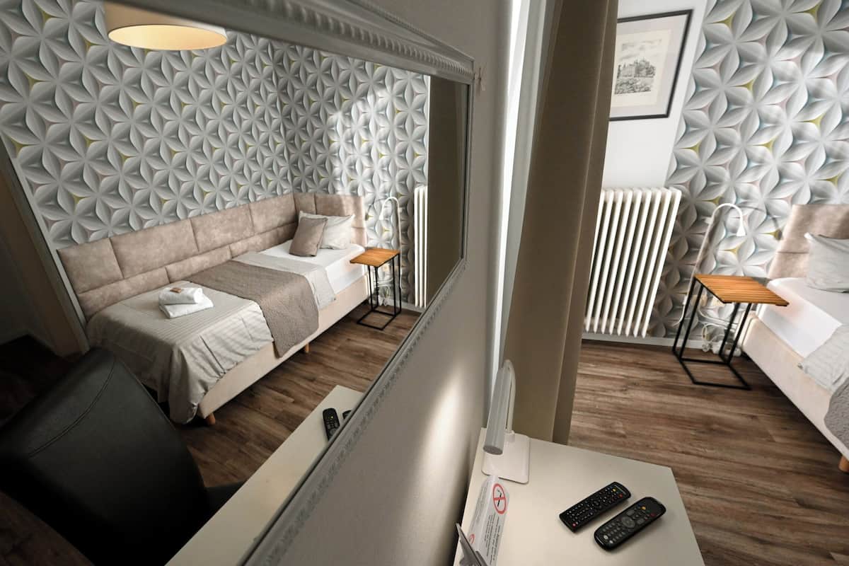 City Single Room | Hypo-allergenic bedding, individually decorated, individually furnished