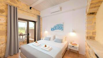 2 bedrooms, in-room safe, desk, soundproofing