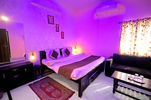 Deluxe Room | In-room safe, blackout drapes, free WiFi - Hotel Manbhar (Amer)