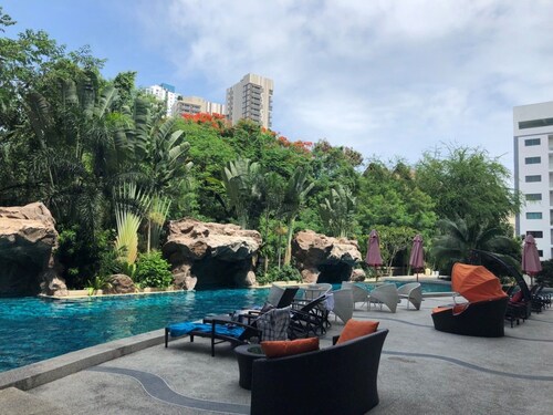 Club Royal Condominium D