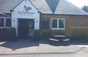 Property entrance - The Beeches (Ashby-de-la-Zouch)
