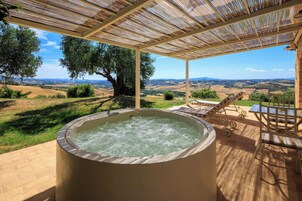 Bañera de hidromasaje privada