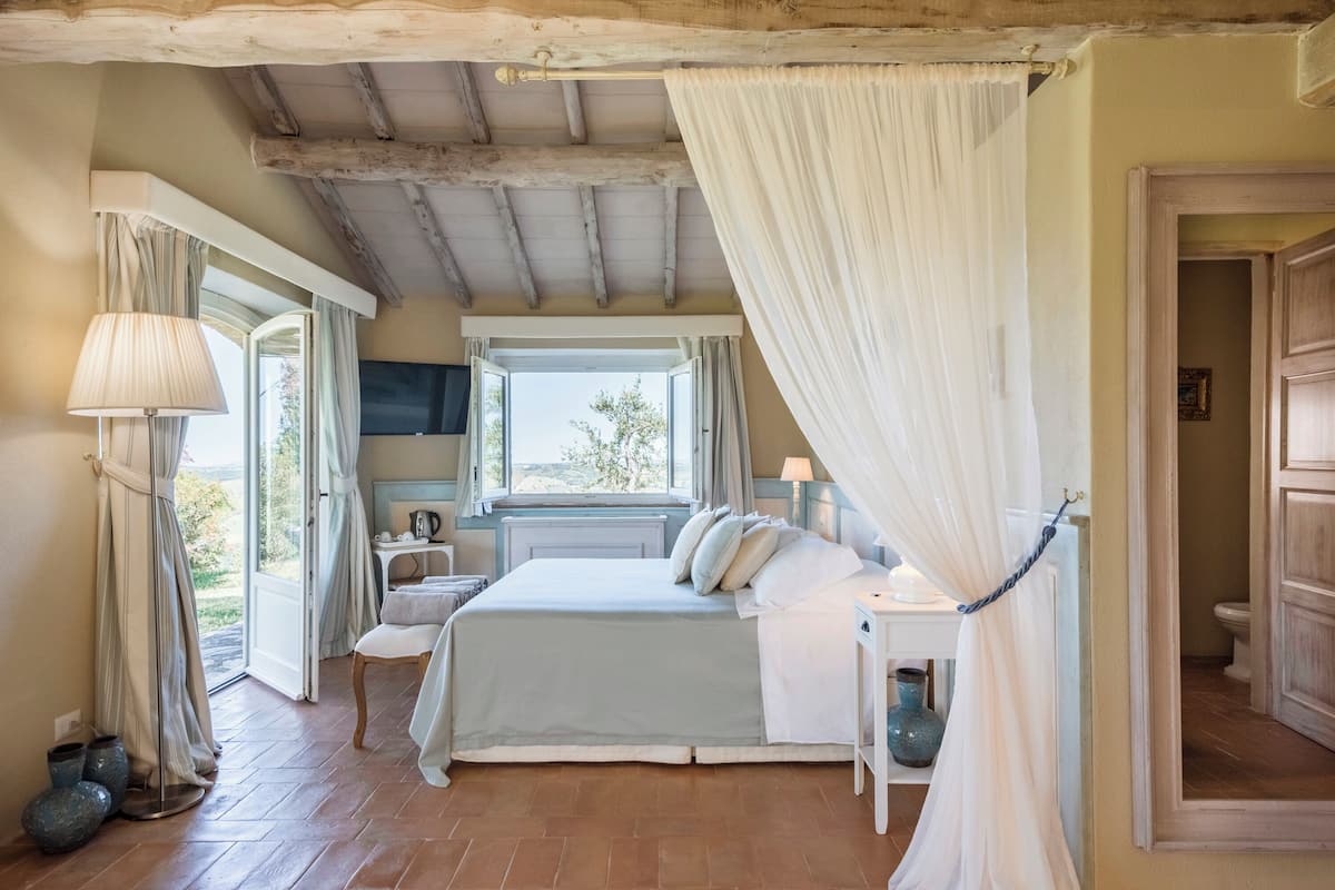 Luxury Suite, 1 Bedroom, Jetted Tub, Garden View