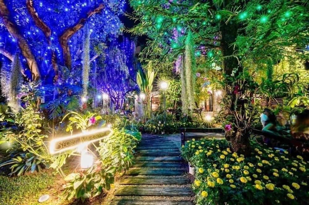Bangkok Oasis Hotel