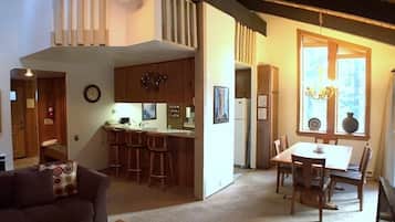 Apartamento, 2 habitaciones | Interior