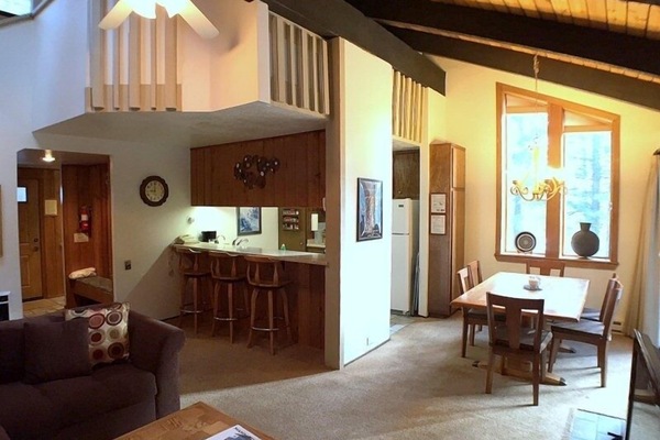 Condo, 2 phòng ngủ | Nội thất