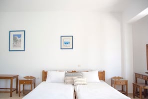Standard Studio, 2 Twin Beds, Garden View | Free WiFi, bed sheets - Kirki Studios (Paros)