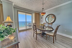 Appart'hôtel, 2 chambres | Restauration