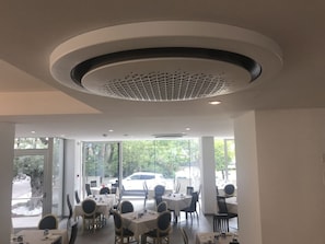 Free daily buffet breakfast  - Hotel Venice Beach (San Michele al Tagliamento)