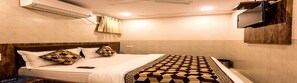 In-room safe, iron/ironing board, rollaway beds, free WiFi