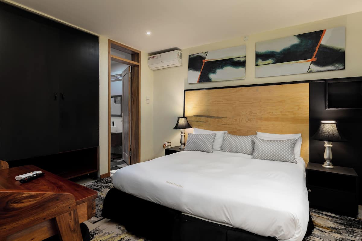 1 habitación, ropa de cama de alta calidad y minibar 