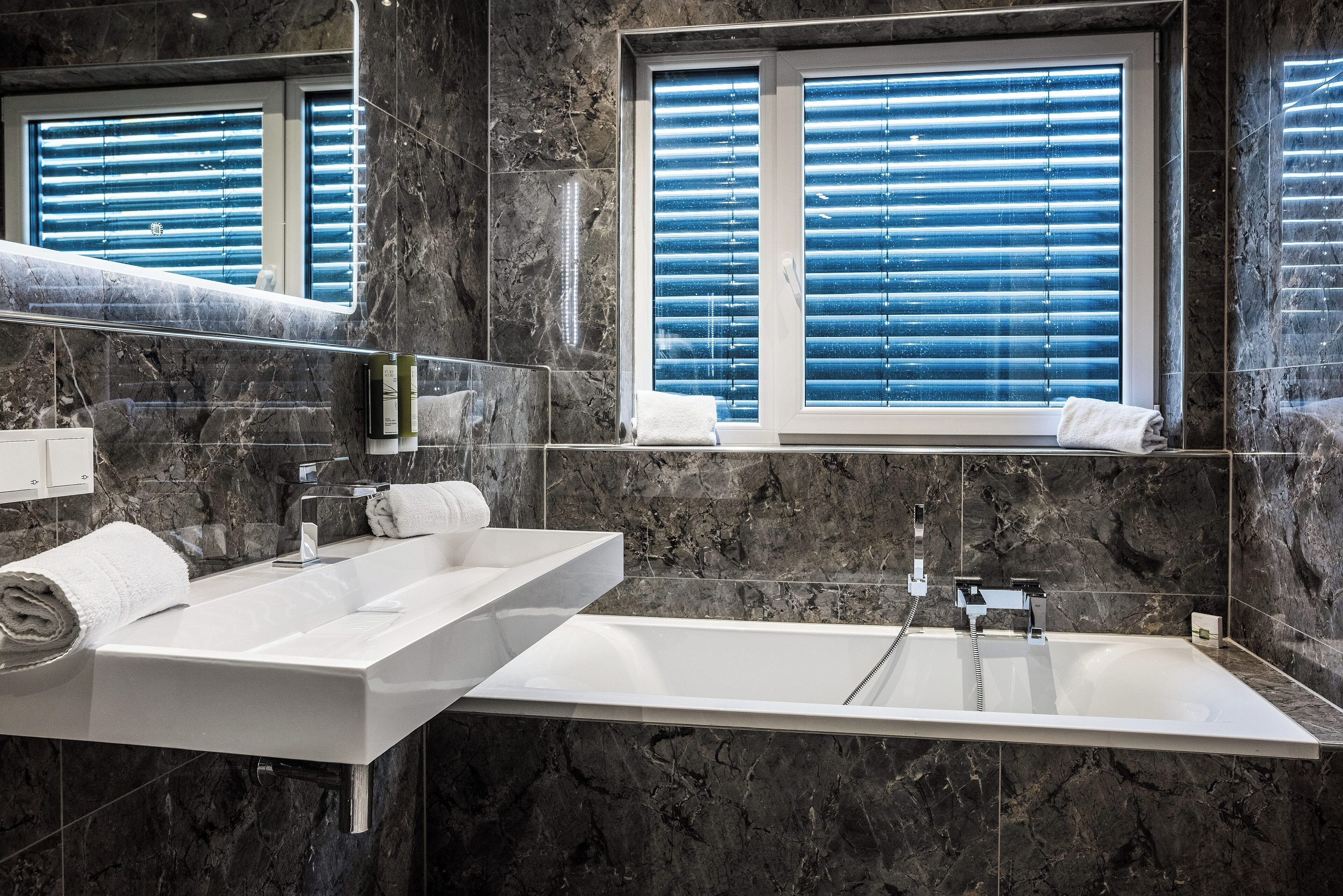 suite, terrace | bathroom | free toiletries, hair dryer, towels, soap