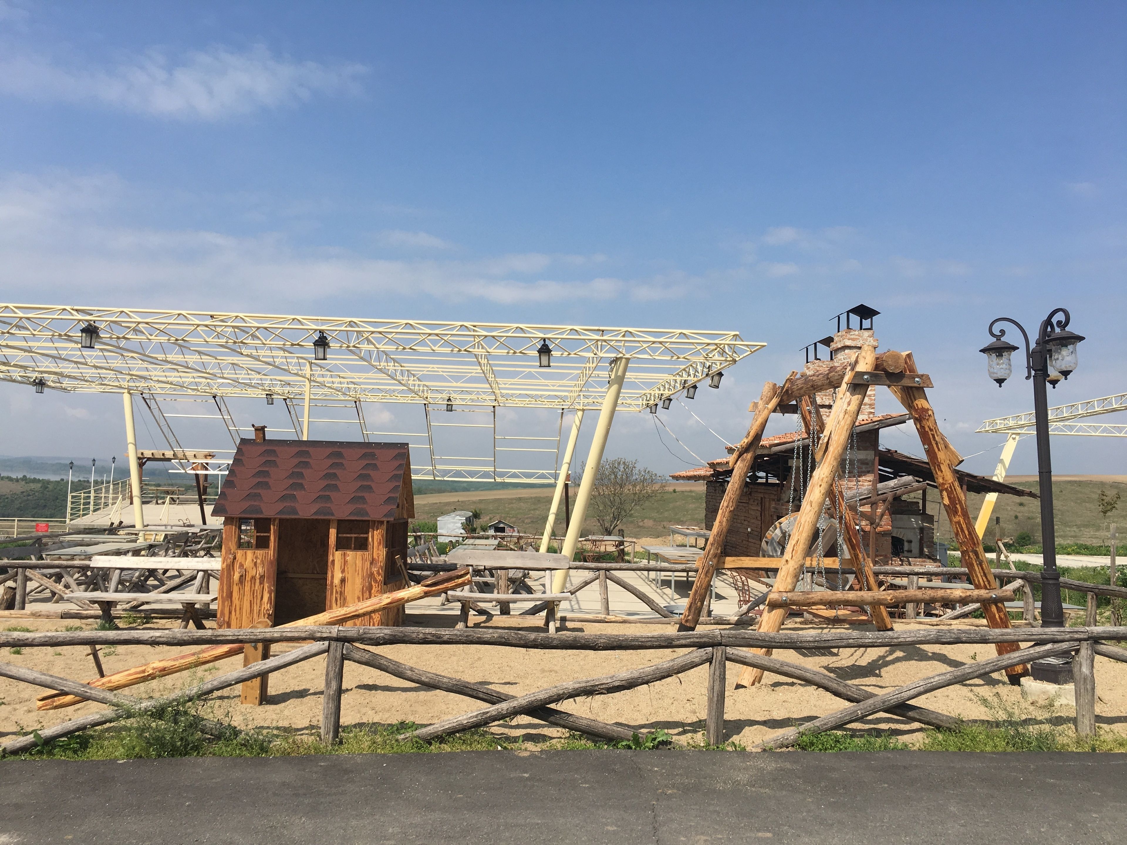 children’s play area – outdoor