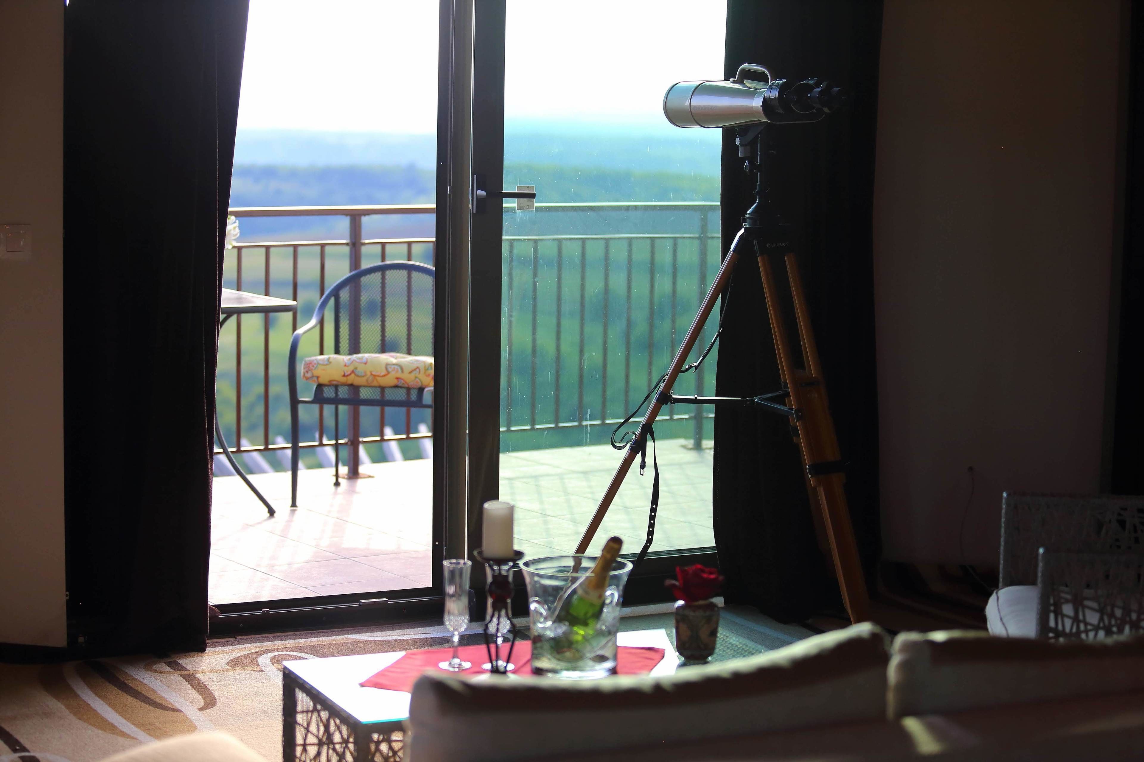 exclusive penthouse, 1 queen bed with sofa bed, river view, corner | premium bedding, desk, iron/ironing board, rollaway beds