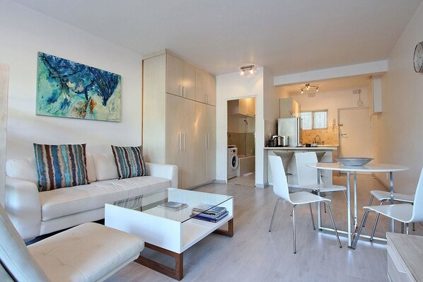 Studio | Living area